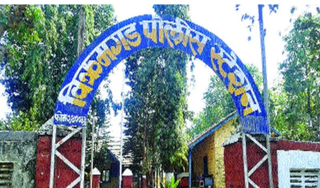 गावकऱ्यांची दिशाभूल करून पोलीस पाटलांवर खोटी तक्रार; सहा जणांवर गुन्हा दाखल