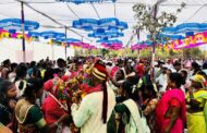 आदिवासी परंपरेत उधवा गावात सामूहिक लग्न; गावकऱ्यांचा सहभाग लक्षणीय